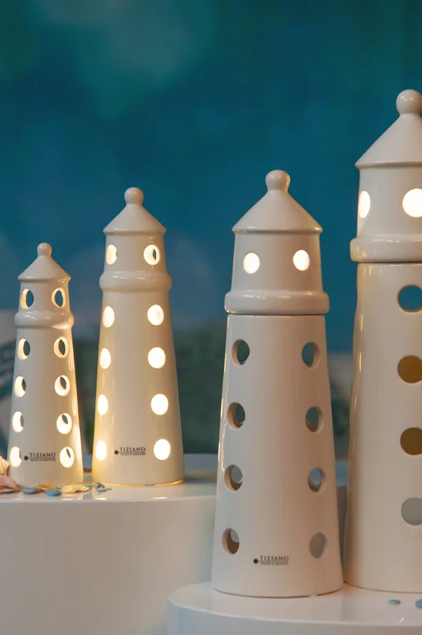 Leuchtturm Farol LED cremeweiß 21cm