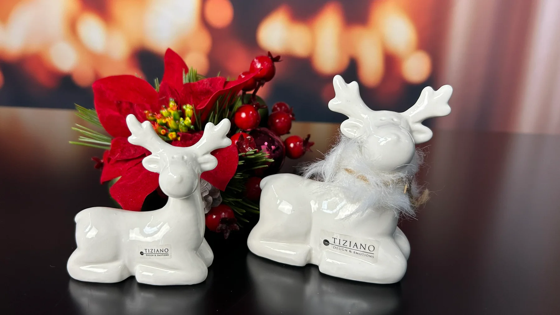 Deko Rentier Lars sitzend 8,5cm cremeweiß Deko Rentier Lars sitzend 8,5cm cremeweiß