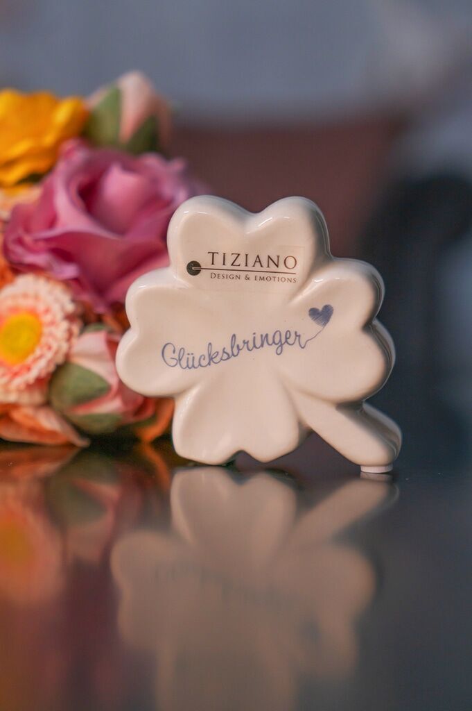 alegra-gluecksbringer-weiss-creme Deko Glücksbringer Alegra 7cm