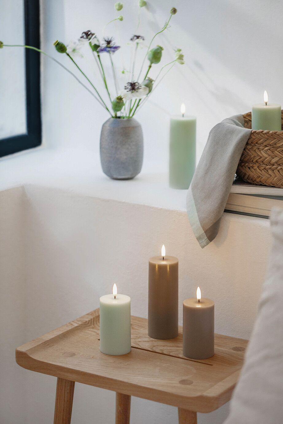 Uyuni-UL-PI-SA06015-UL-PI-SA06010-UL-PI-DG06015-UL-PI-DG06010-1 Uyuni LED Stumpenkerze 5,8 x 10cm sandstone