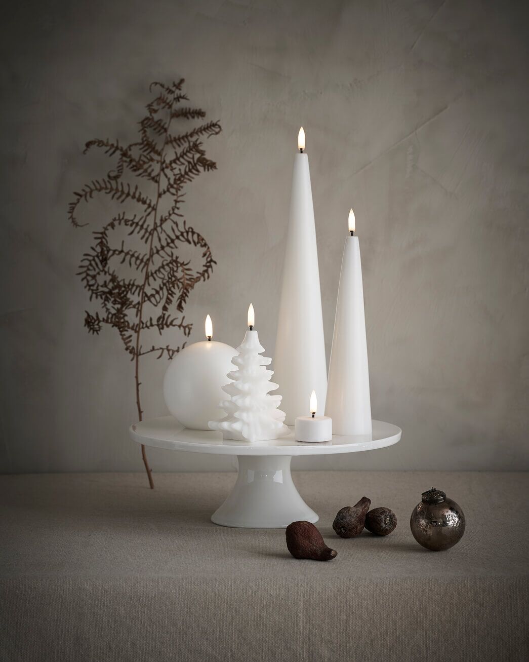 Uyuni LED Kerze Weihnachtsbaum 9x12cm nordic white Kerze, Kerzenständer