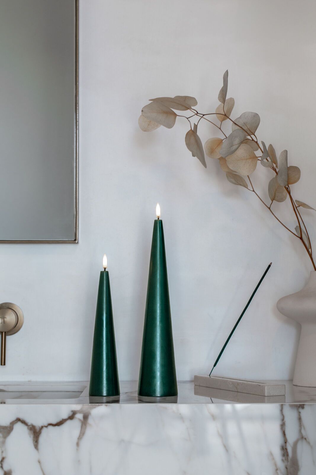 Uyuni LED Cone Candle 21,5cm Pine Green