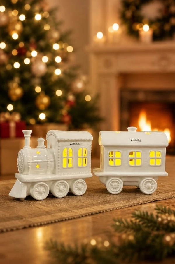 Weihnachtszug, Miniaturzug, Lichtfigur, Kerzenlicht, Wohnaccessoire