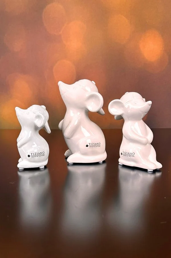Katzenspielzeug, weiße Skulpturen, Mäusefigur, Tiziano Design, Keramikfigur