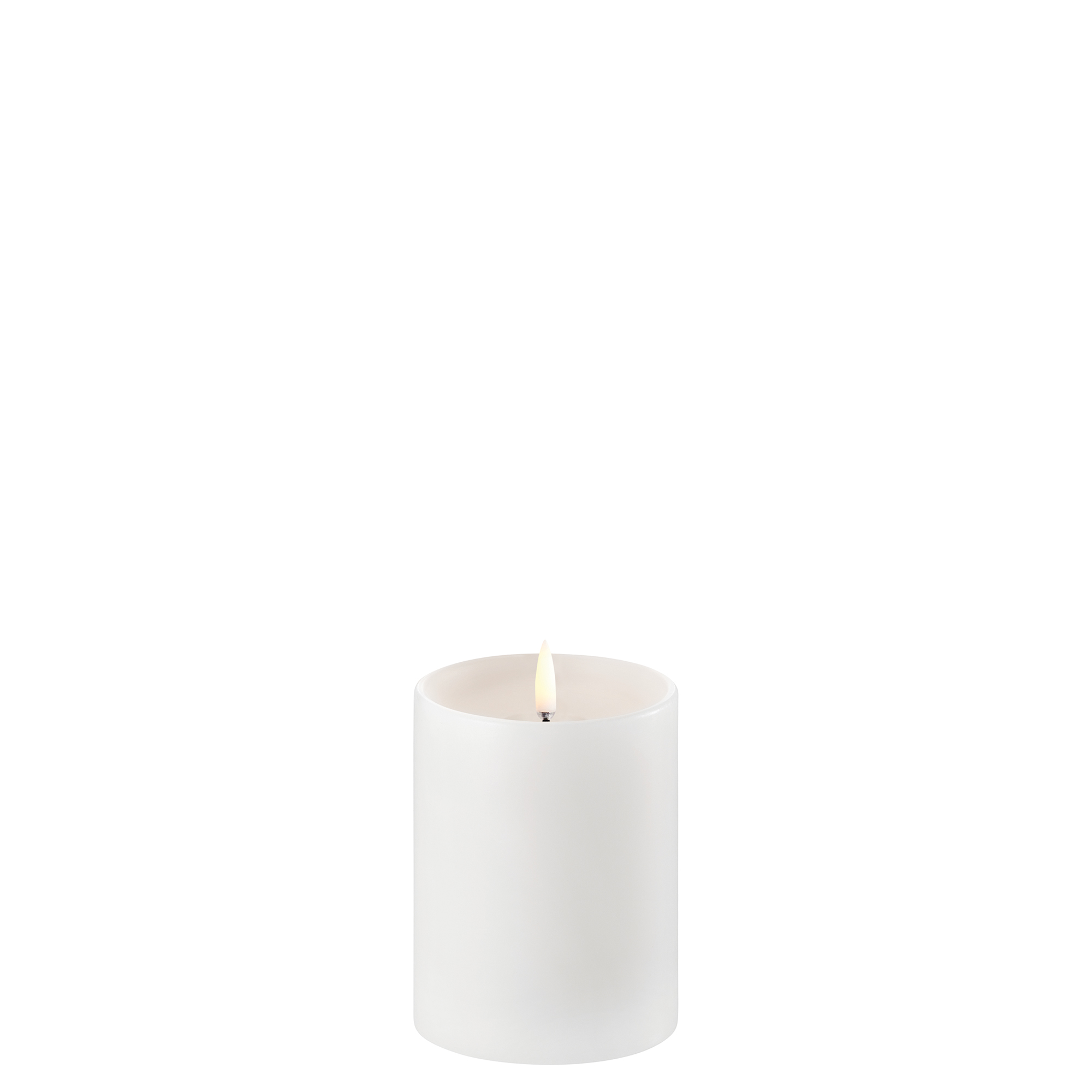 UL-PI-NWS-C78010-largeotto1 Uyuni LED Stumpenkerze shoulder 7,8x10cm nordic white