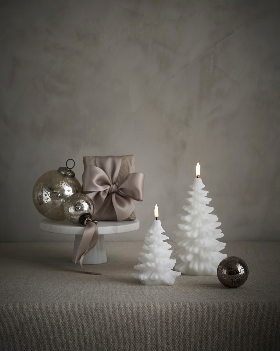 Uyuni LED Kerze Weihnachtsbaum 9x12cm nordic white Uyuni LED Kerze Weihnachtsbaum 9x12cm nordic white