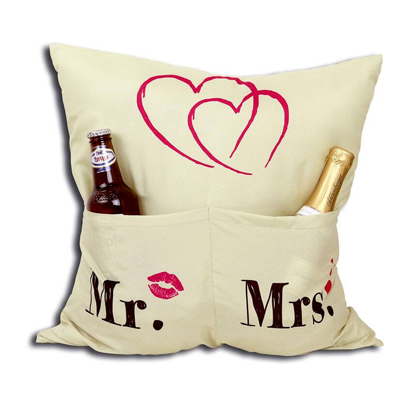 8805_01 Mr. & Mrs. Kissen mit 3 Einstecktaschen