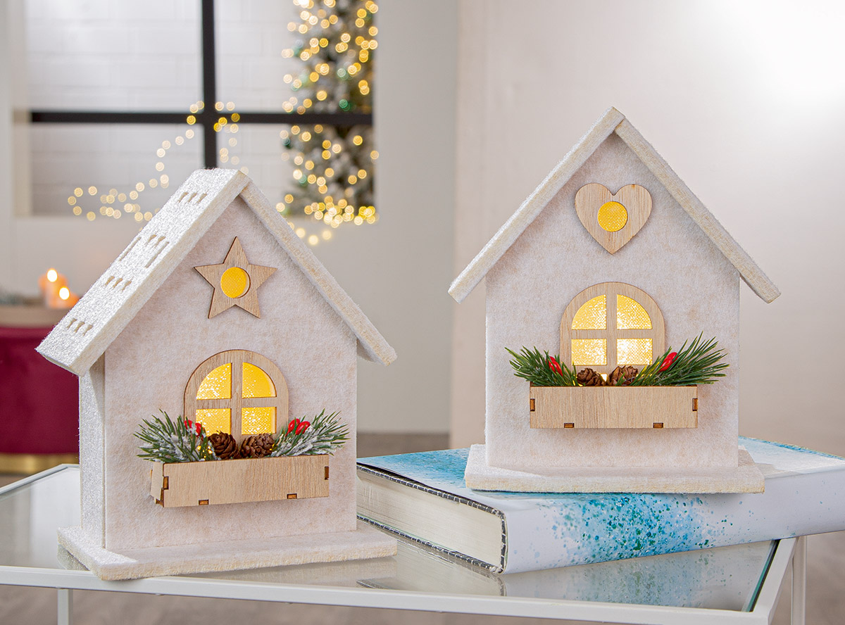 Lichthaus Amata Herzmotiv beige Hausfigur, Weihnachtsdeko, Holzminiatur, Fensternische, Lichterdekor