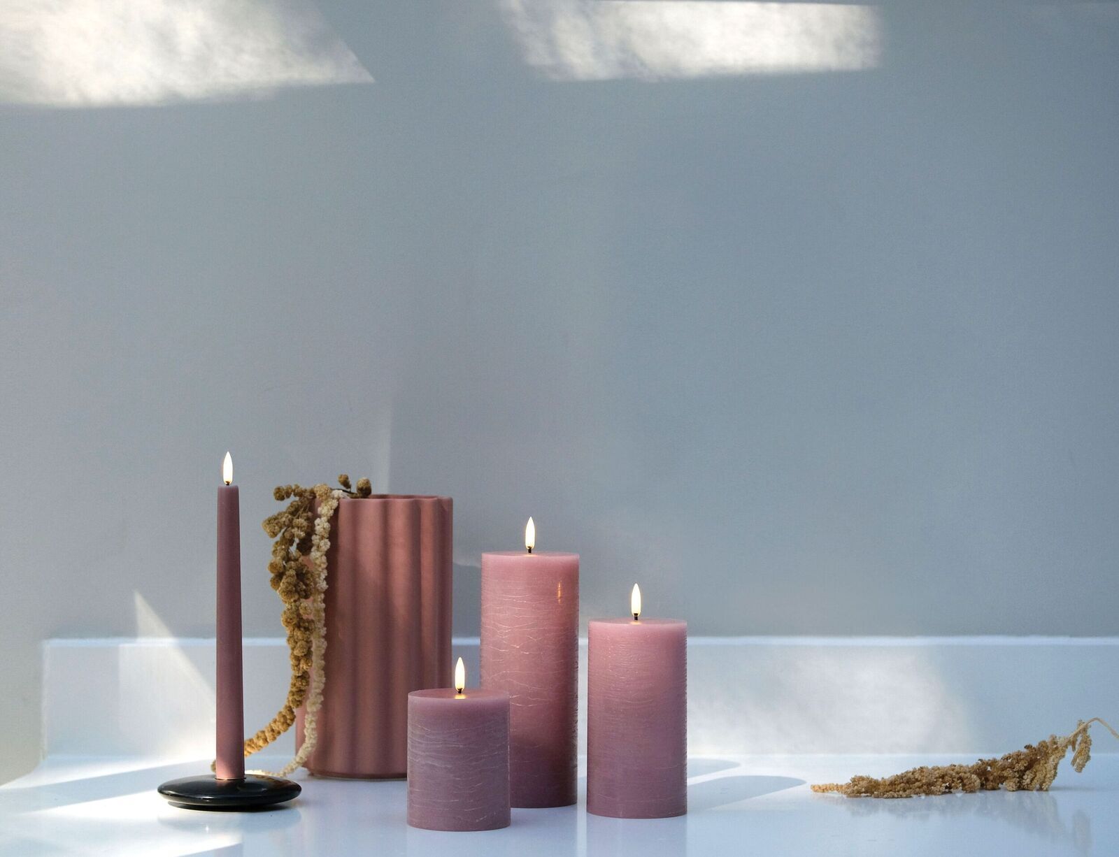 Dusty-Rose-Assorted-Pillars-with-a-Taper-large Uyuni LED Tafelkerze 25cm Dusty Rose 2 Stück