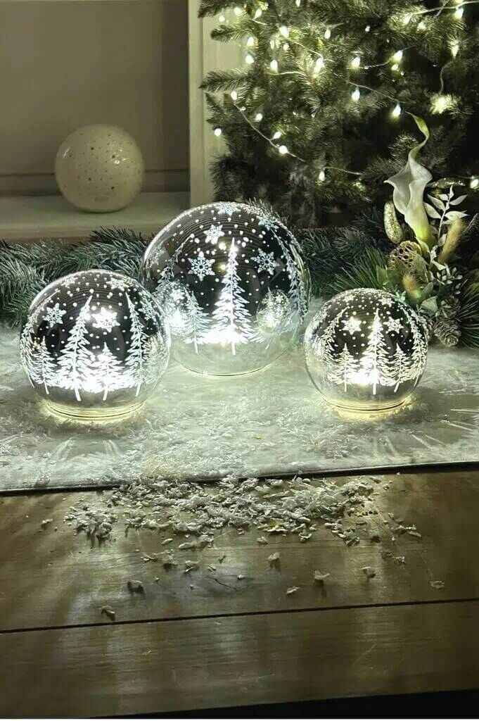 Lichtkugel Fabola Wald 10cm LED silber Weihnachten, Weihnachtsdekorationen, Festival, Weihnachtsbaum, Christbaumschmuck