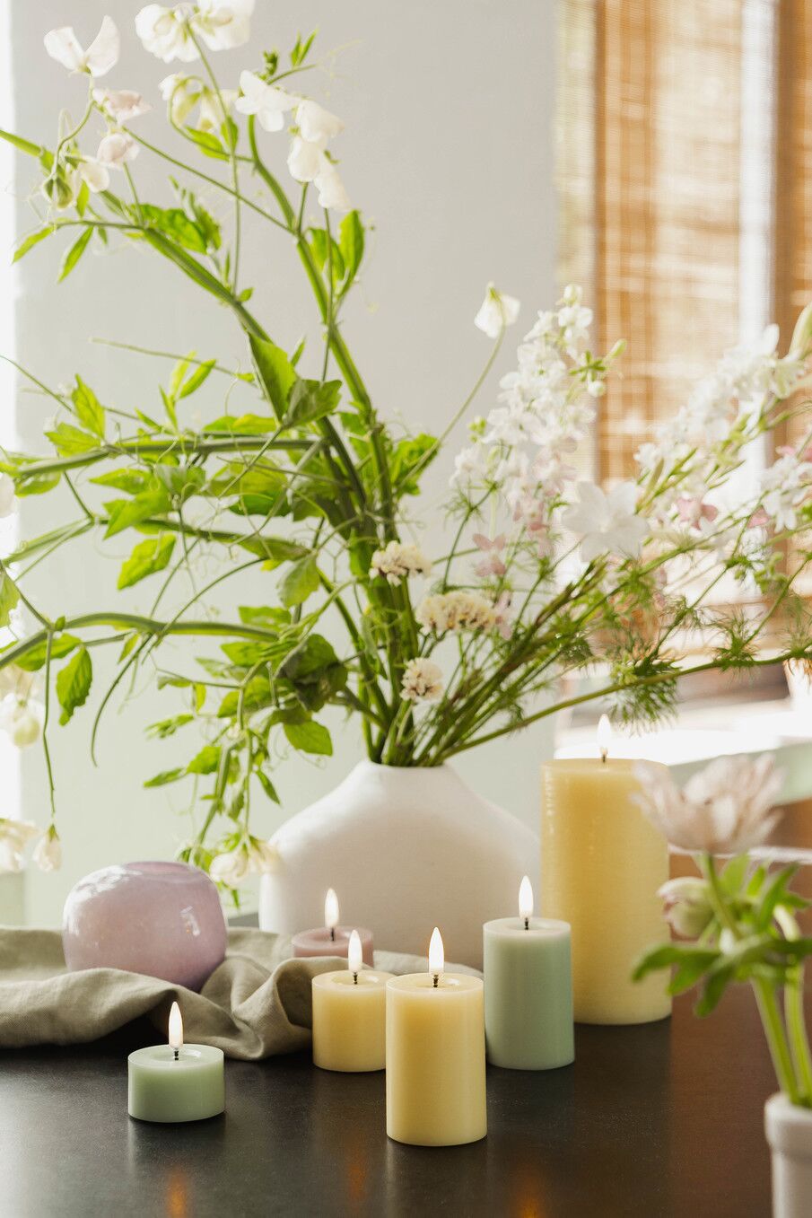 Uyuni-UL-PI-WYM0505-UL-PI-WYM0506-UL-PI-WY78015-UL-PI-DGM0503-UL-PI-DGM0506-UL-PI-LLM0503-01 Uyuni LED Stumpenkerze 5 x 2,8cm melted light lavender