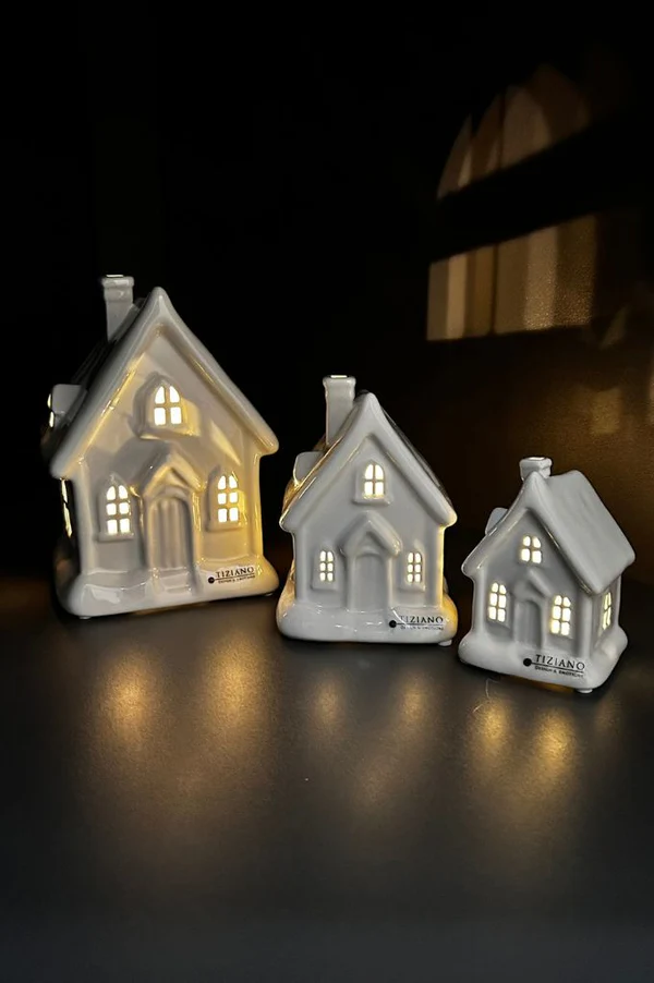 Lichthaus Cascata mit Schnee 19cm LED cremeweiß