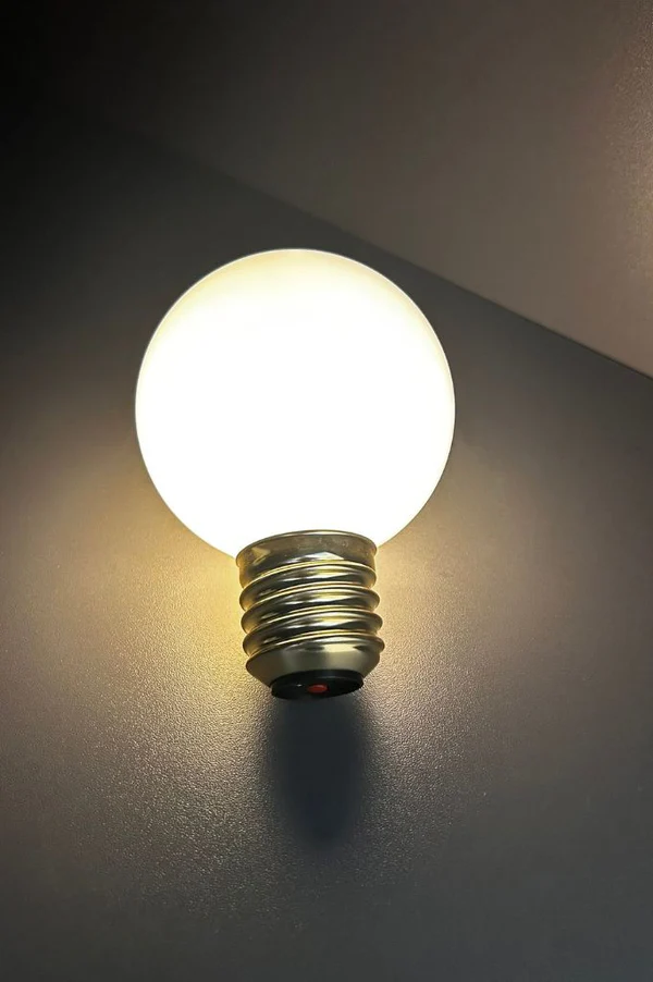 Deko Glühbirne LED mit Kabel USB 9,5cm