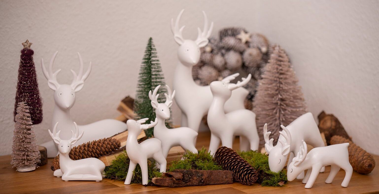 Junus-Kollektion-e1602005404593 Hirsch Junus 21cm Blick nach oben