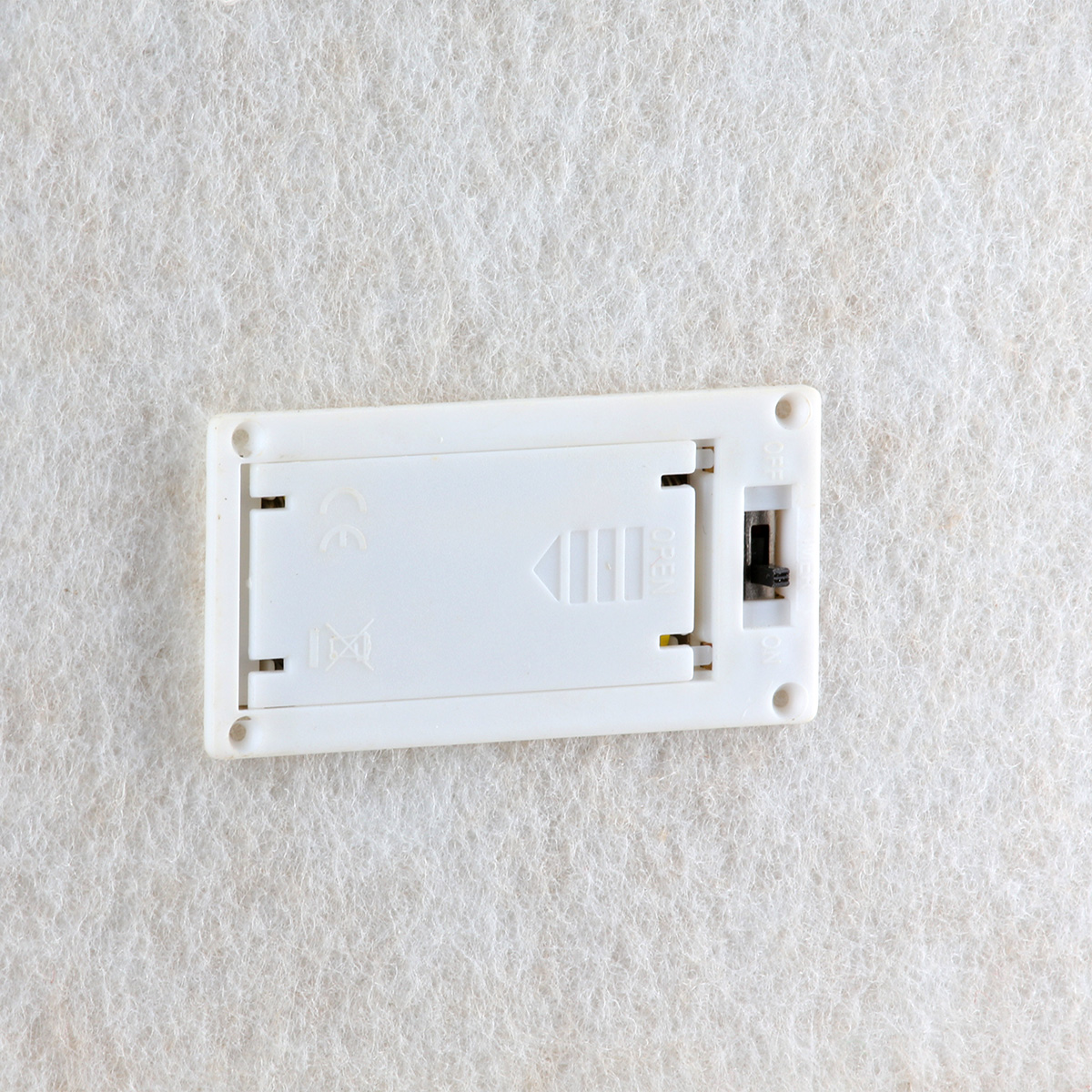 Lichthaus Amata Herzmotiv beige Rückseite, Schalter, Wandplate, Kunststoff, Weiß