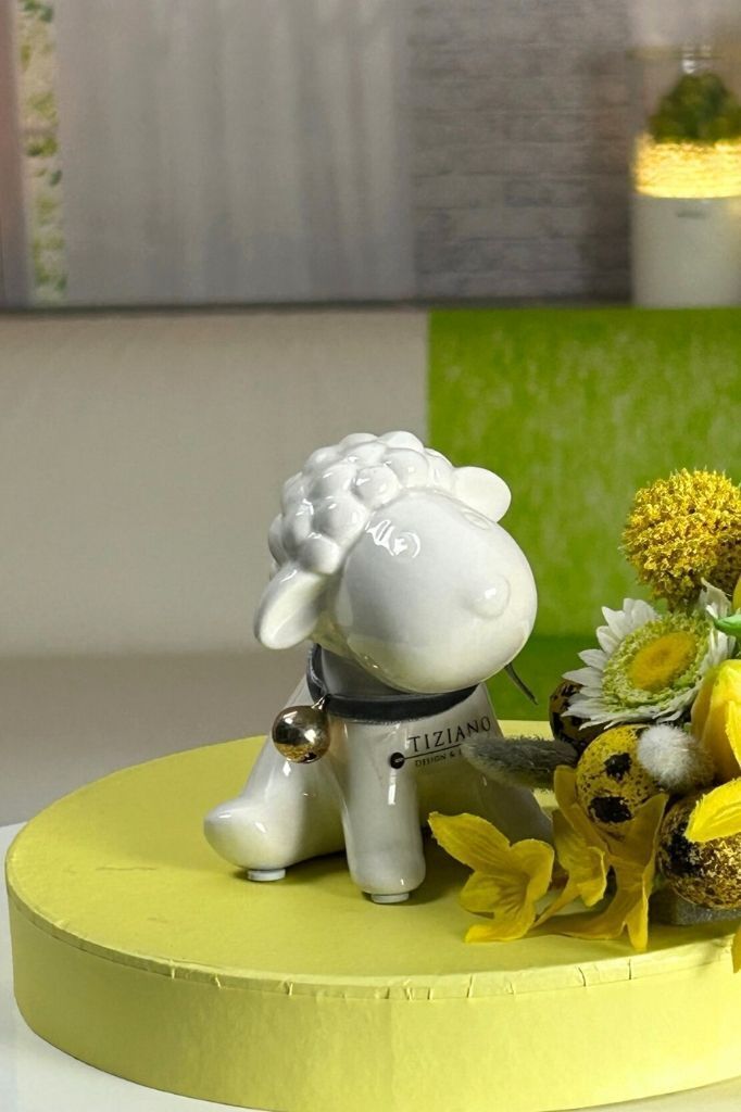 Lamm Tonja mit Glöckchen 10cm cremeweiß