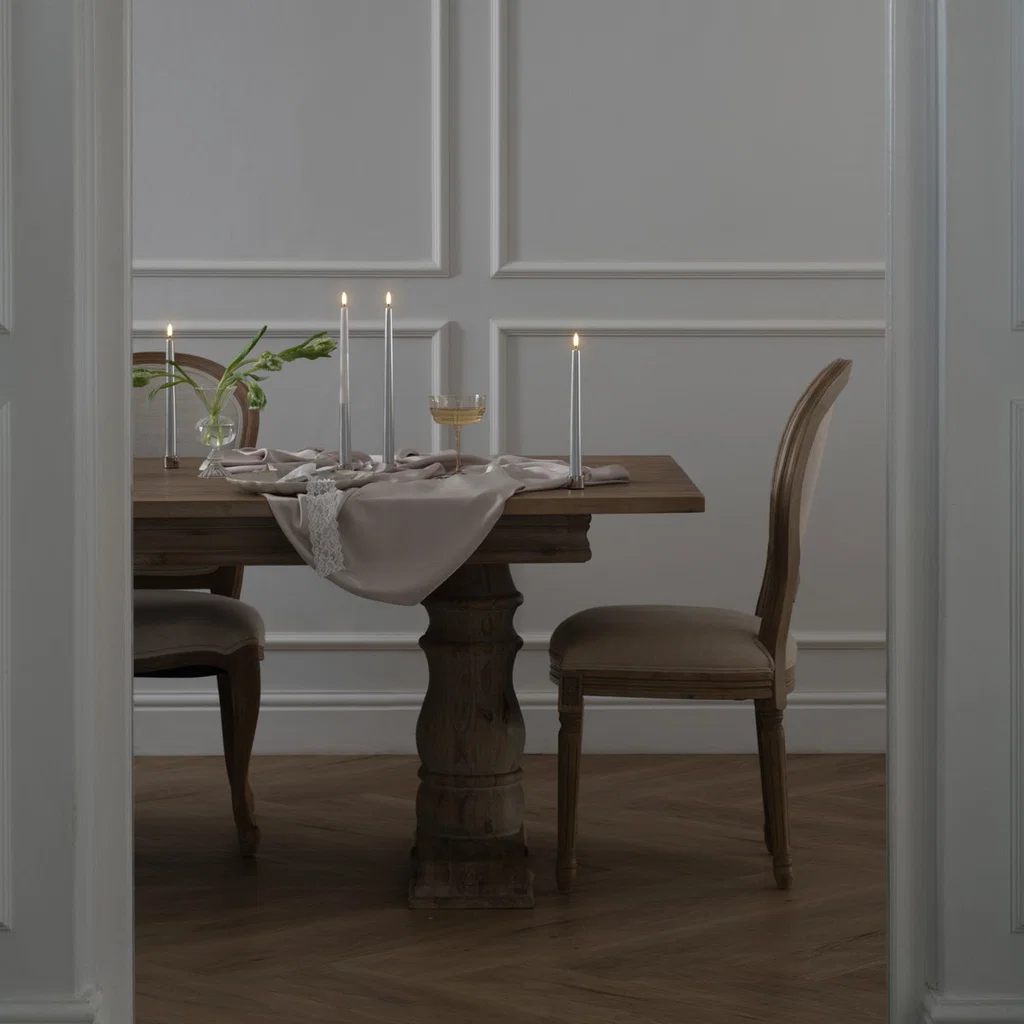 dining table, Kerzen, Kerzenhalter, Holztisch, Stuhl