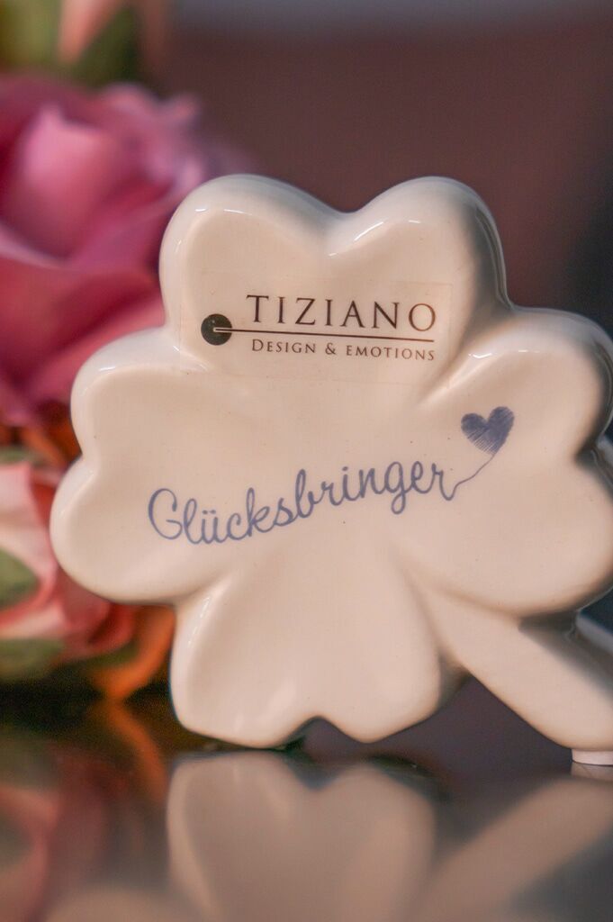 alegra-gluecksbringer-weiss-creme-detail Deko Glücksbringer Alegra 7cm