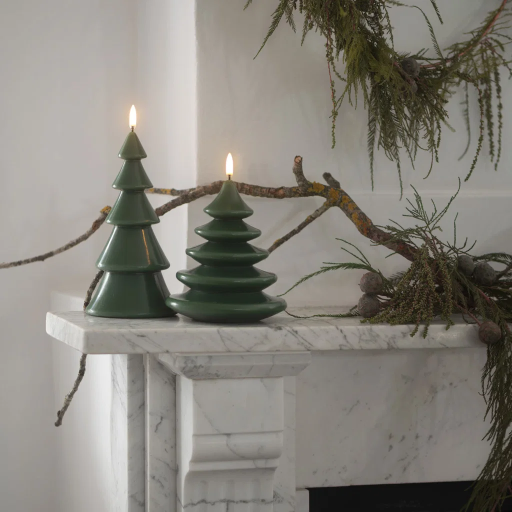 LED Kerze Christmas Tree in Olivegrün, glatt, 10x20cm kerzen, grüne weihnachtsbäume, keramik, kaminaufsatz, zweige