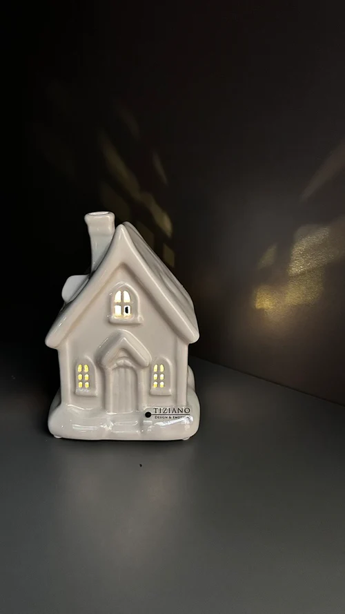 Lichthaus Cascata mit Schnee 19cm LED cremeweiß Lichthaus Cascata mit Schnee 19cm LED cremeweiß