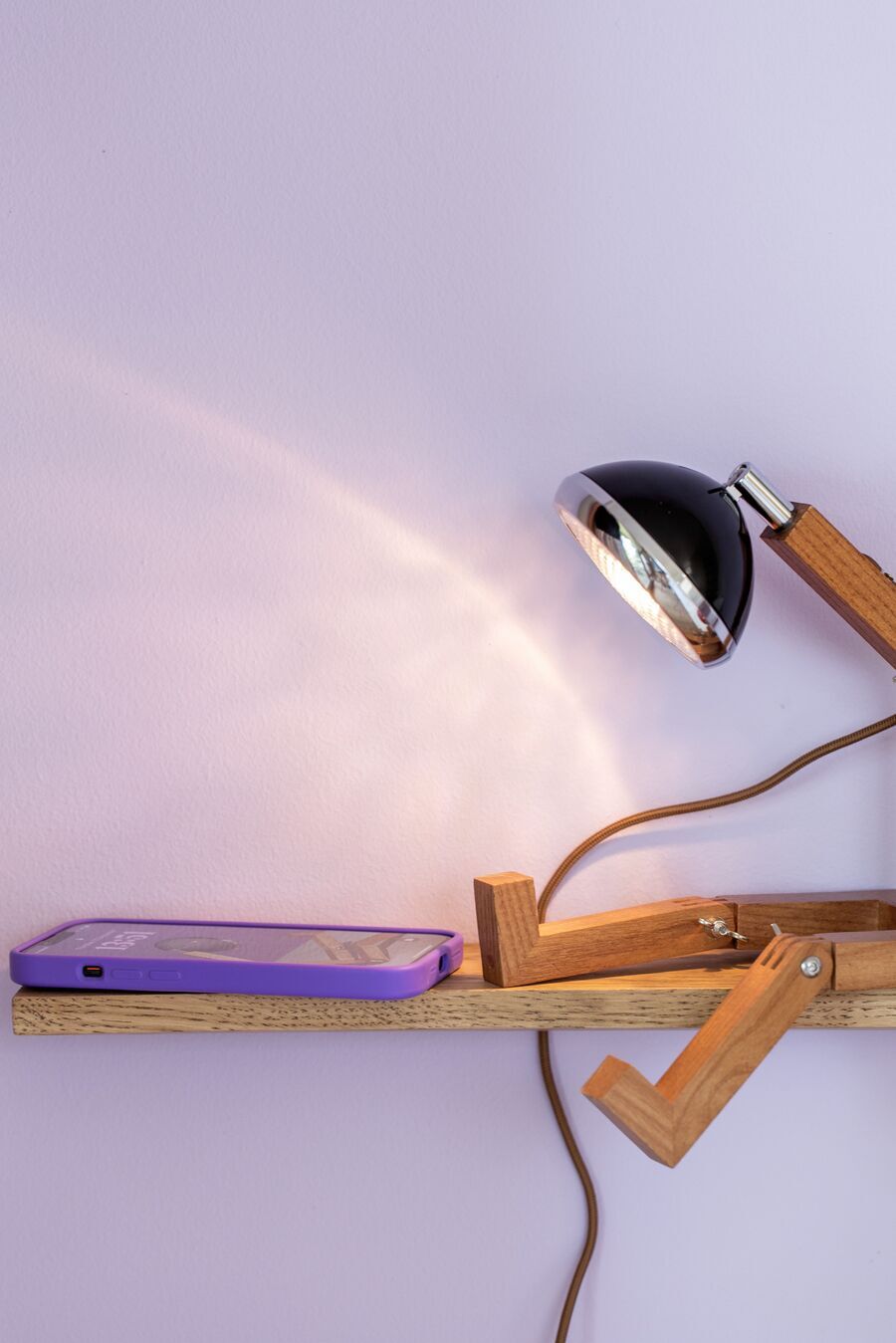 MrWattson-WS-MIN-SWR-MIN-SWR-FB-SP-MIN-CORD-Wall-Shelf Mini Mr. Wattson Vintage White