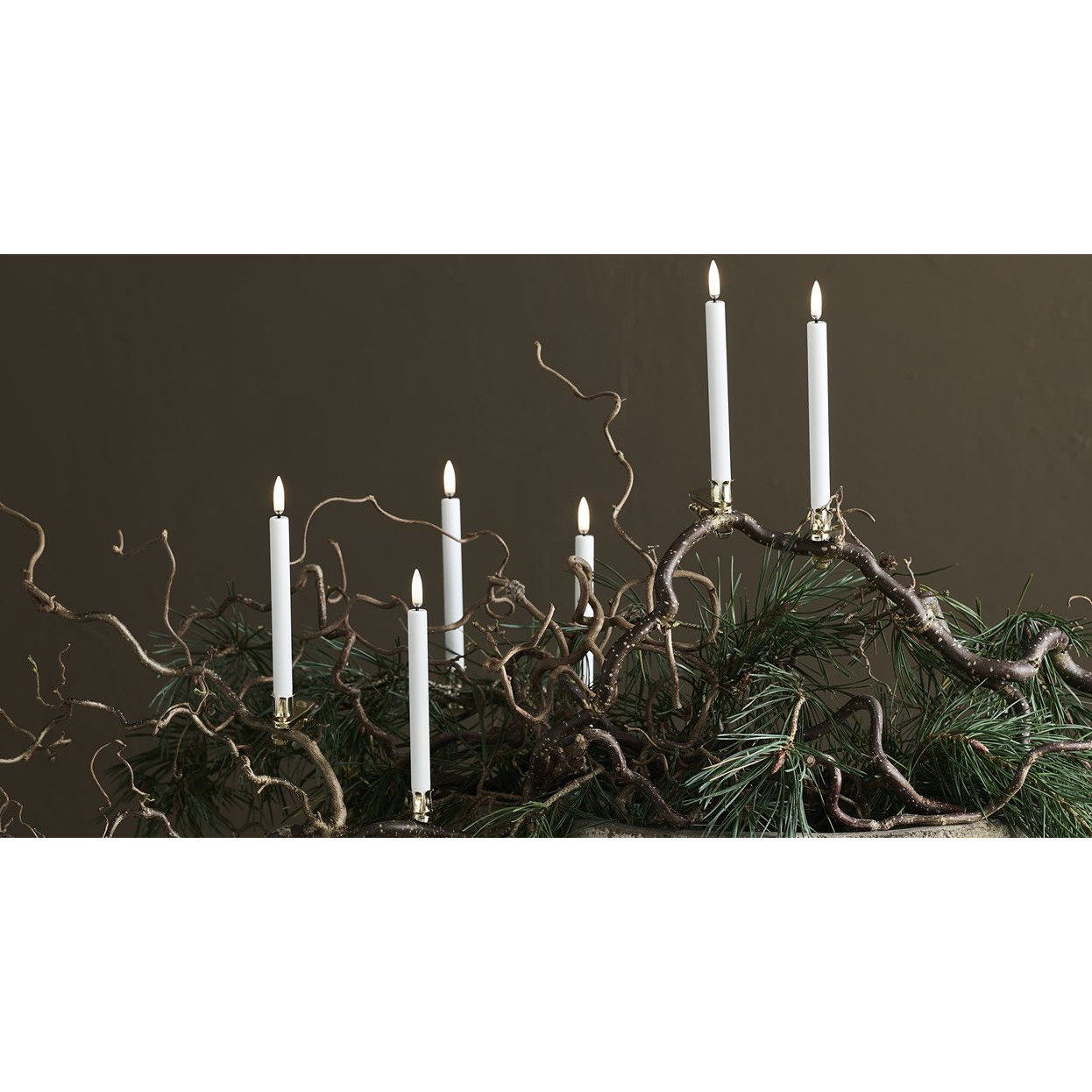 kerzenhalter, kandelaber, weihnachtsdeko, zweige, tannennadeln