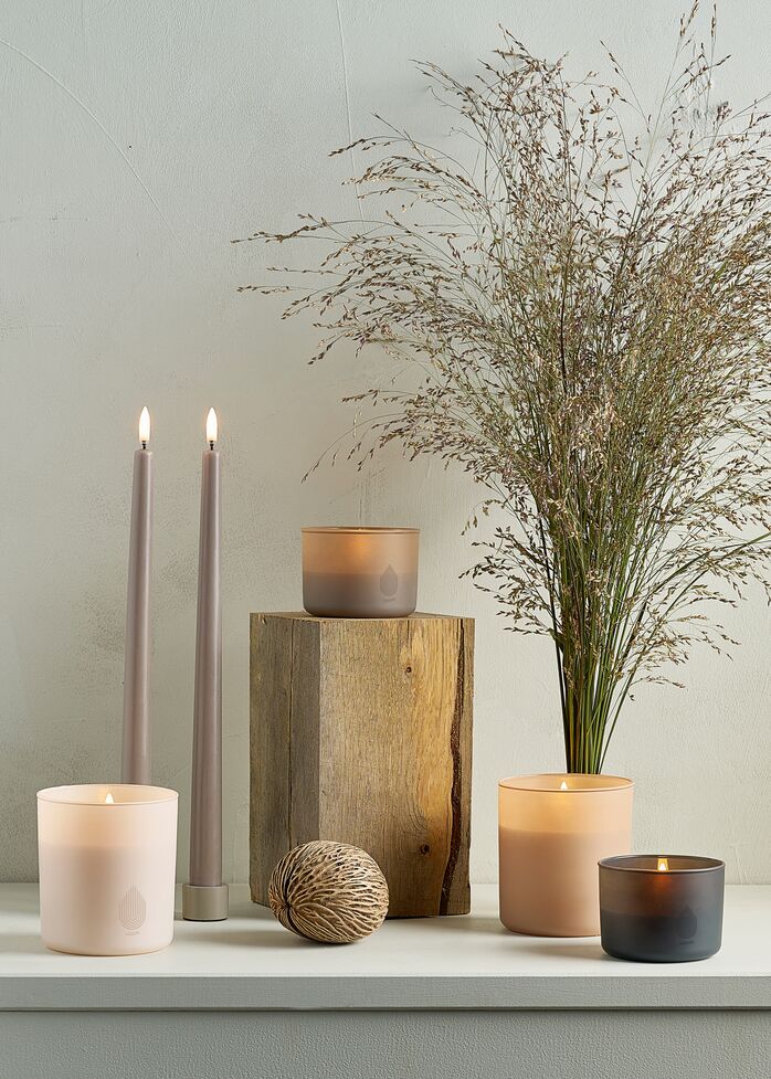 UYUNI-UL-GC-SA8206-UL-GC-GR8206-UL-GC-VA92010-UL-GC-BE92010-UL-TA-LL02332-2-UL-30803-02 Uyuni LED Glas Stumpenkerze 8,2 x 6cm beige