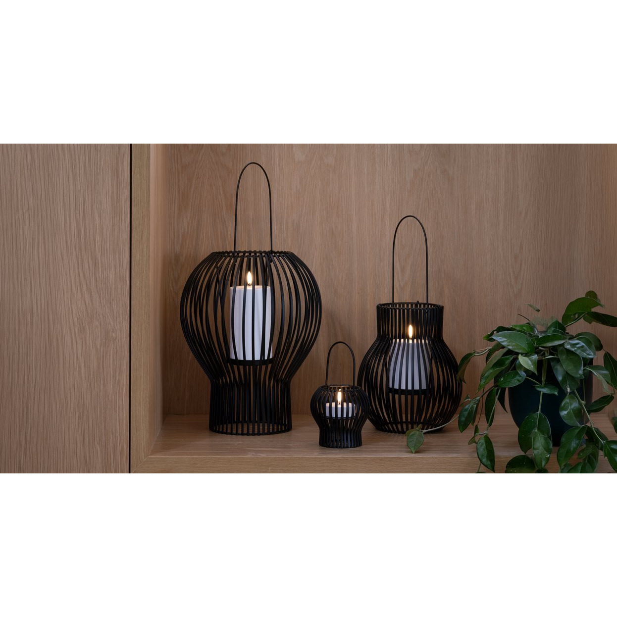 Upside Down Lantern von Piffany, Outdoor, Large, Light Grey Lampen, Laternen, Metall, Schwarz, Kugelform