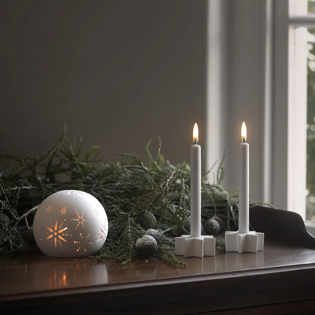 Weihnachtsdeko, Kerzenhalter, Teelichthalter, Schneeflockenmuster, Laterne mit Licht