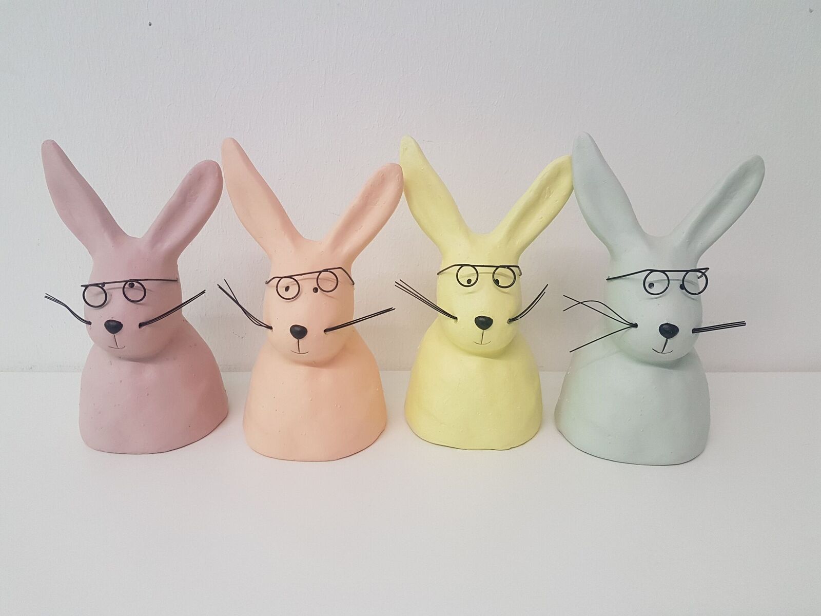 1093404075CtlcfKY1MQmWM Nerdy Deko-Hase mit Brille M orange