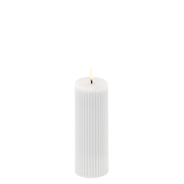 UL-PI-NWG06015 Uyuni LED Stumpenkerze 5,8x15cm Nordic White geriffelt