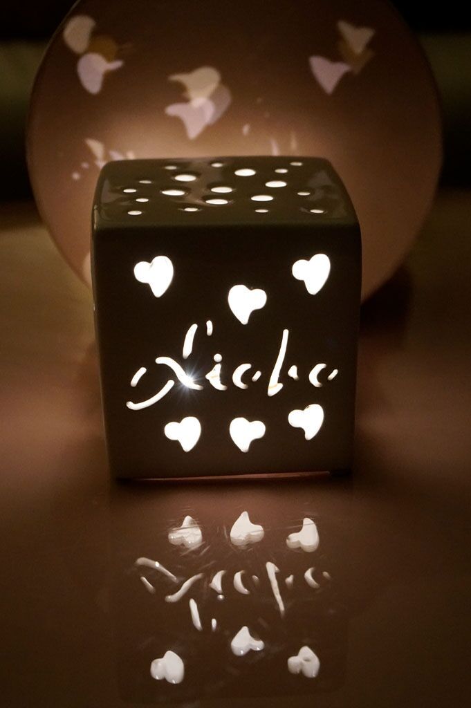 padova-wuerfel-led-liebe-dunkel-licht Würfel Tuardo 9cm Liebe LED creme
